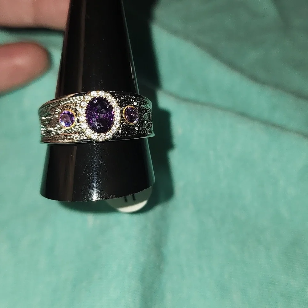 The Hestia Ring Amethyst Cubic Zirconia On Gold&Rhodium Plating Size 11 FP $35 - Picture 4 of 6